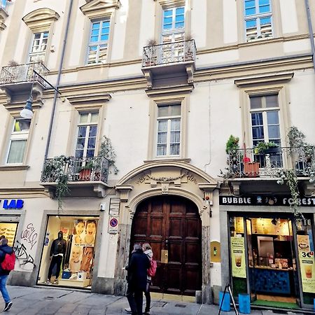 Elegante Appartamento In Centro. Turin Bagian luar foto