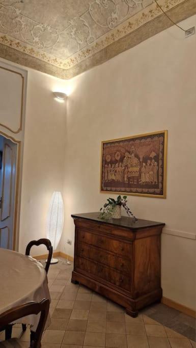 Elegante Appartamento In Centro. Turin Bagian luar foto